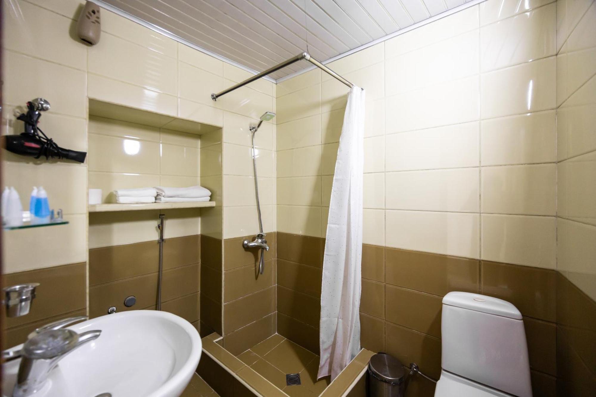 Rustaveli Two Bedroom Apartment With 5 Star Location Тбилиси Экстерьер фото