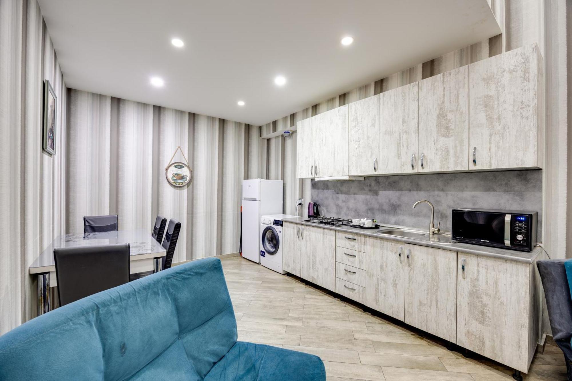 Rustaveli Two Bedroom Apartment With 5 Star Location Тбилиси Экстерьер фото